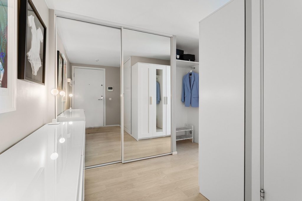 23555986 walk in closet 8403087 1280